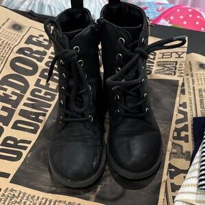 Girls combat boots